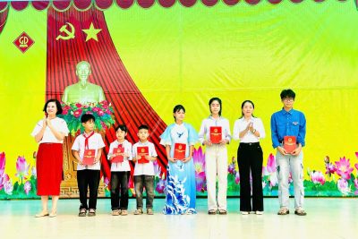 Trường TH&THCS Tô Hiến Thành tổng kết phong trào thi đua chào mừng kỷ niệm 26/3